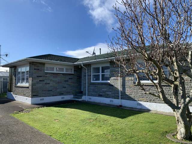 LEVIN - THREE BEDROOMS