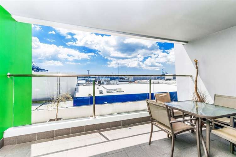 609/18 Beach Road Auckland Central_4