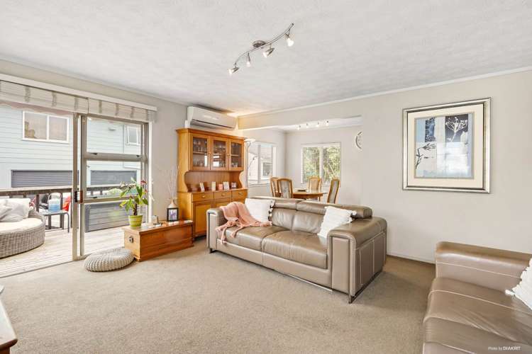 2/116 Bradbury Road Botany Downs_3