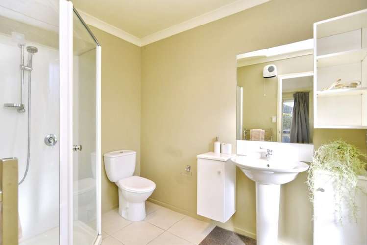 8 Ross Place Northwood_15