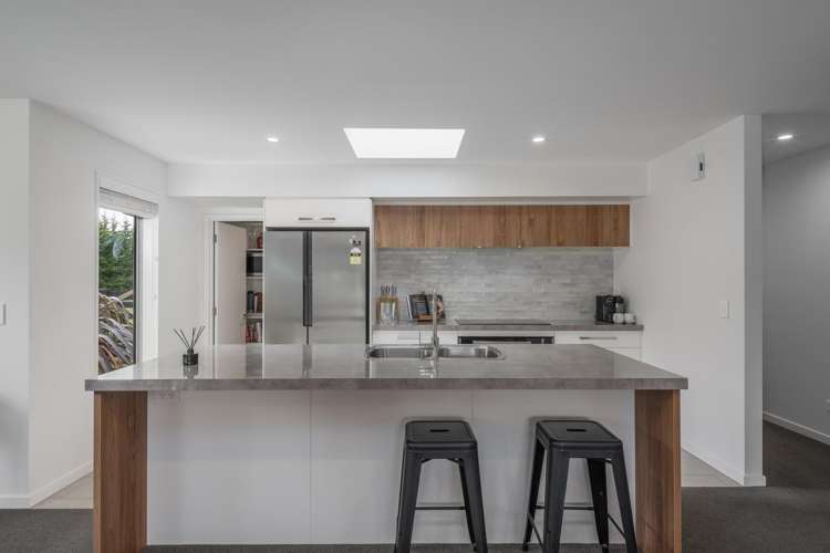 1692 Hoskyns Road_5