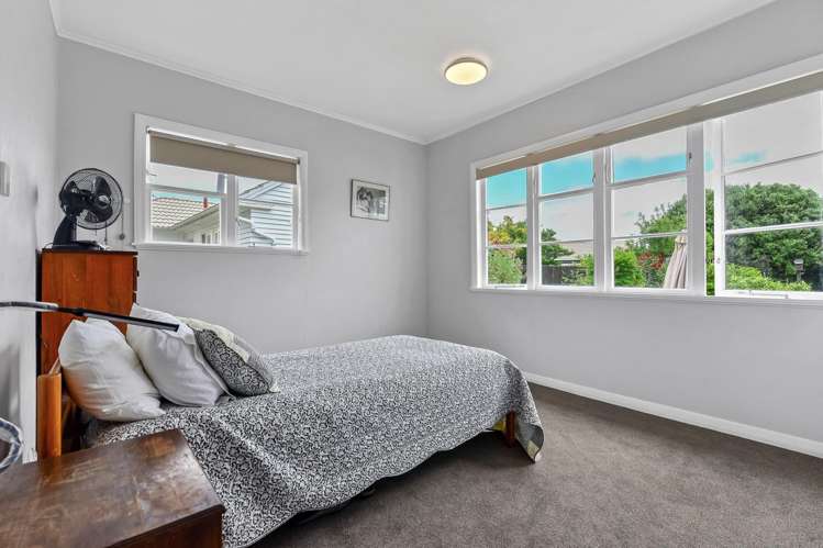 21 Galway Avenue Hamilton East_14