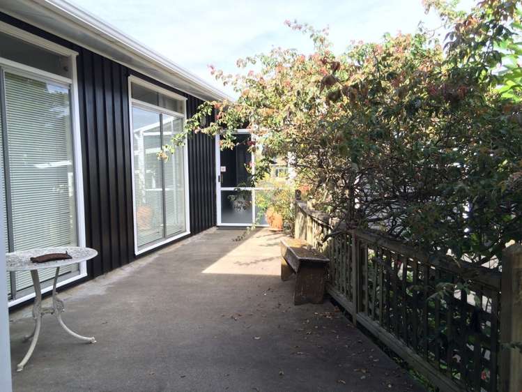 72a Marine Parade Mellons Bay_8