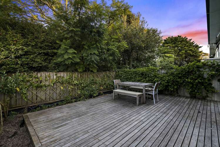 8/45a Swanson Road Henderson_13