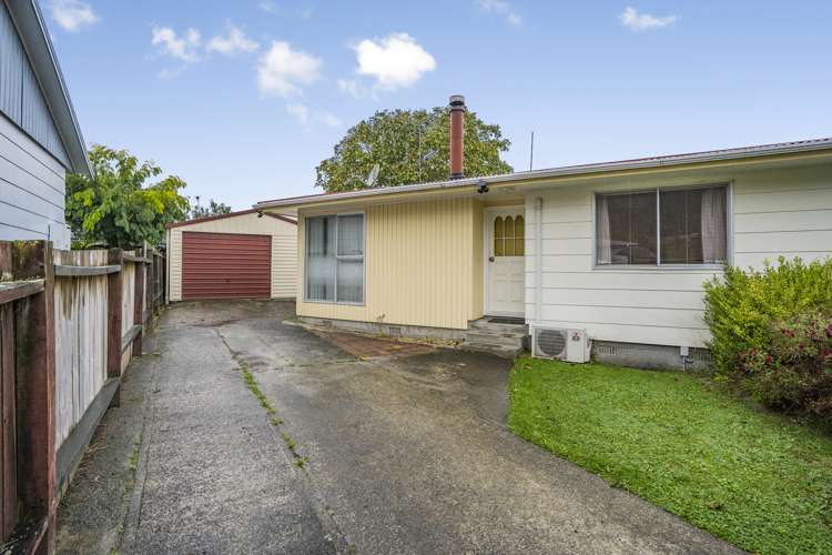 1/11 Topeka Grove Totara Park_9