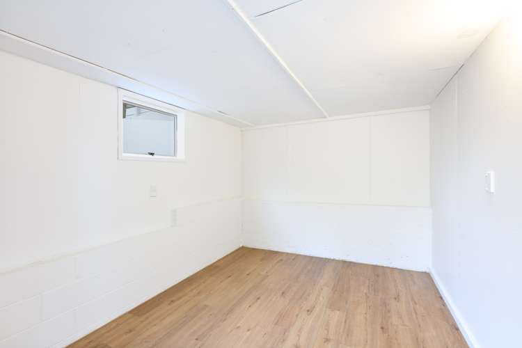 31 Universal Drive Henderson_16