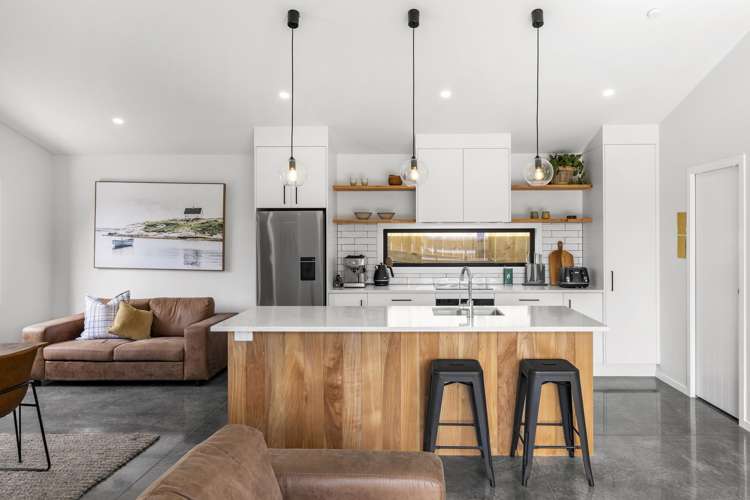 102 Omahina Street_4