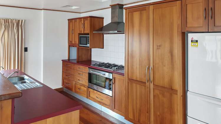 1 Bunker Way Strathmore Park_5