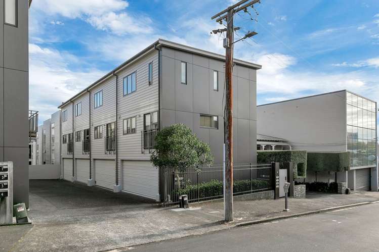 2/34 Ireland Street Freemans Bay_15