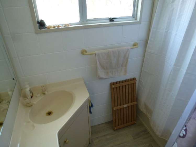 212 Ocean Road Whangamata_8