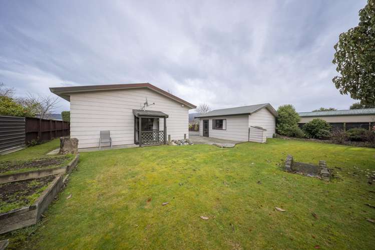 67 Luxmore Drive Te Anau_24