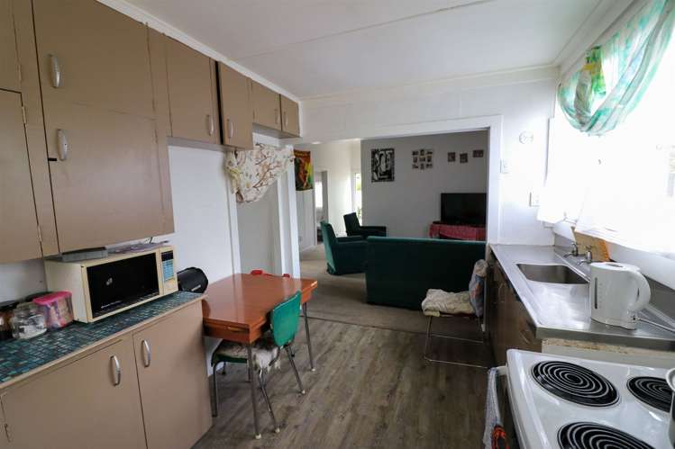 12 Christian Street Dannevirke_4