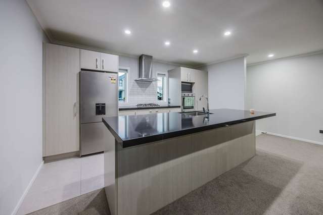 23 Soaring Bird Drive Takanini_2
