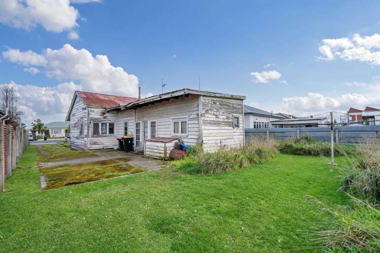 16 Lowe Street Avenal_6