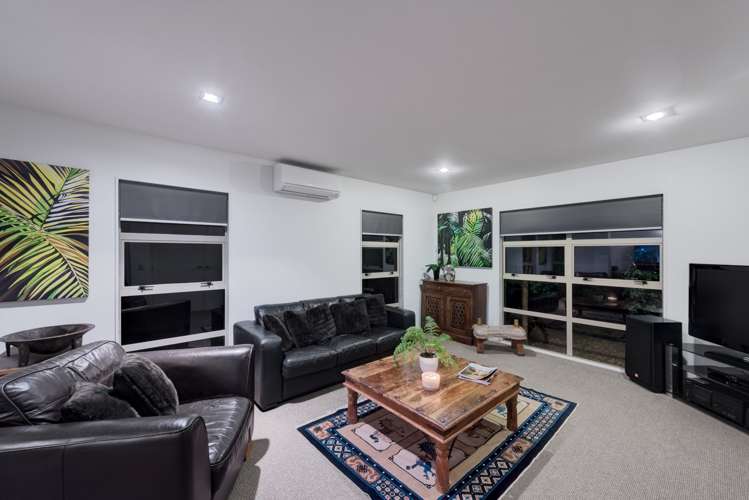 57 Pine Harbour Parade Beachlands_5