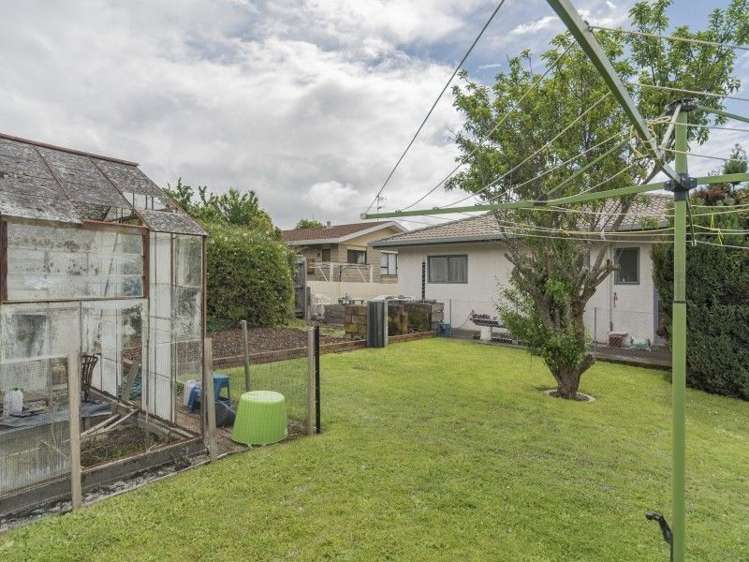 18 Maitland Avenue Stoke_12