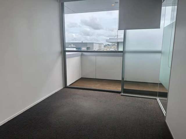 Suite 6/D4/59 Apollo Drive Rosedale_2