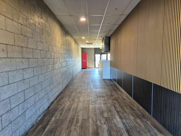 2/151 Lincoln Road Henderson_9