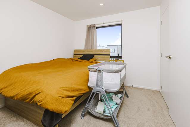 11 Aumarire Lane Favona_4