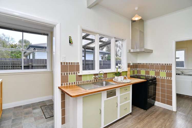 36 Hopkins Street Woolston_13