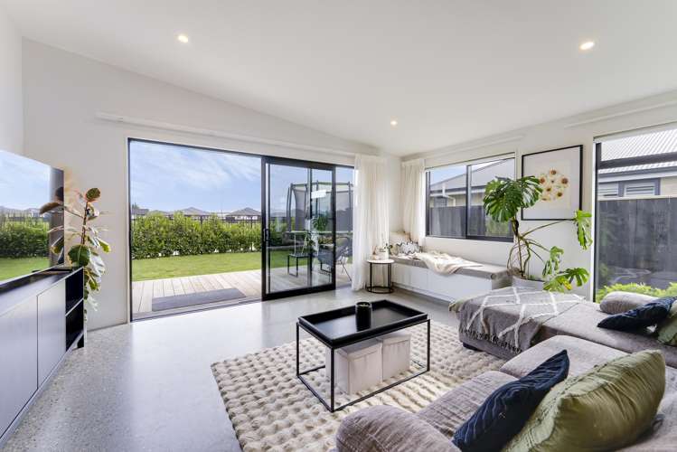 16 Hanworth Road Richmond_8