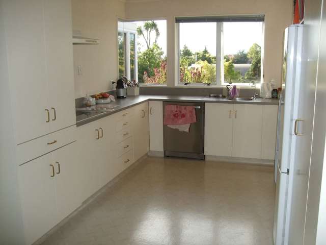 2/35 Busby Hill Havelock North_3