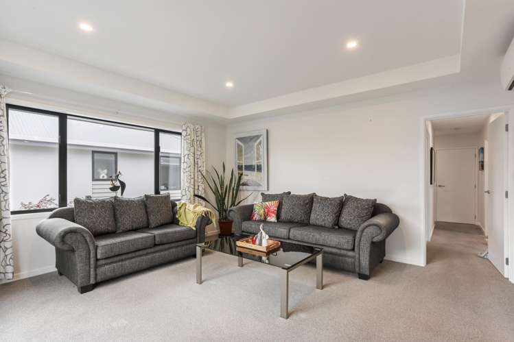 2/57 St Martins Road_2