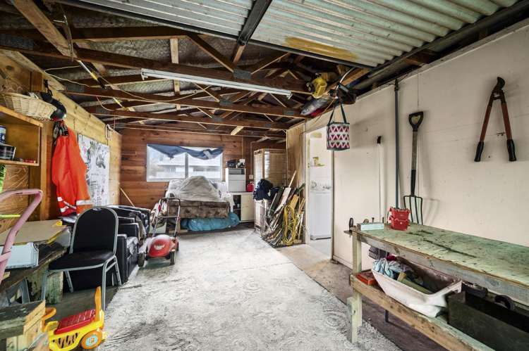 154 Clayton Road Mangakakahi_10