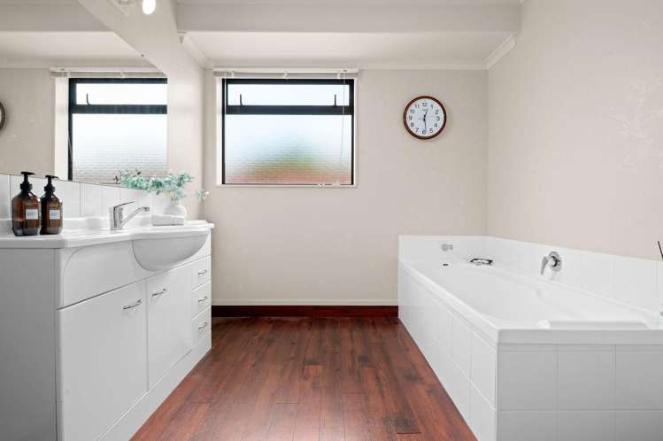 24 Wentworth Drive Rototuna North_18