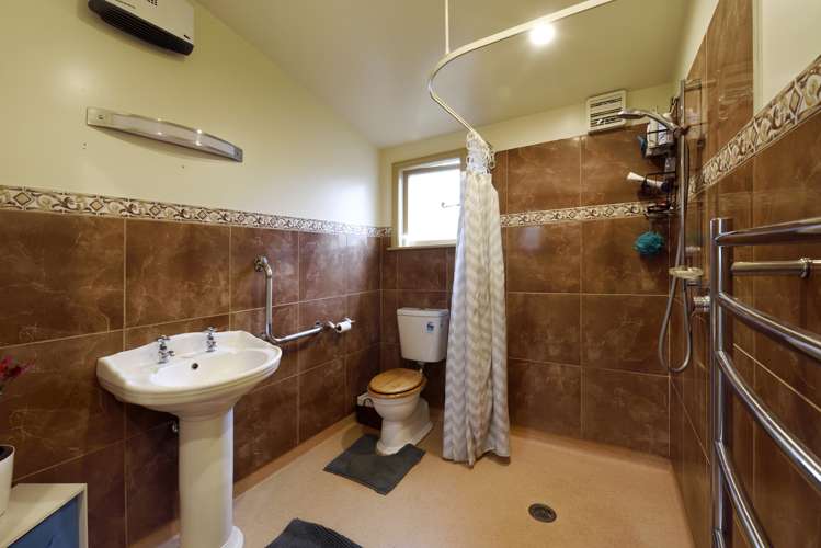 12 Ivy Crescent Richmond_7