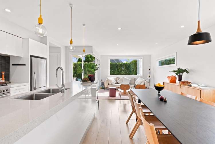 64 Wainui Avenue Point Chevalier_5