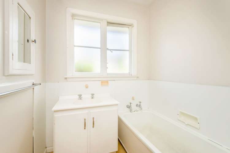 49 Maunsell Street Woolston_11