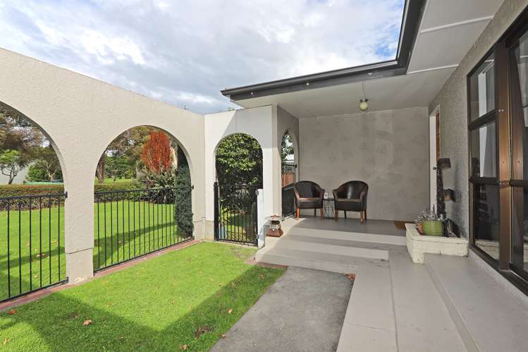 53 Flanders Avenue Onekawa_11