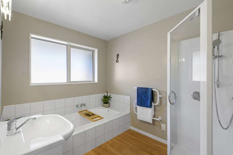 281 Southfield Drive Lincoln_24