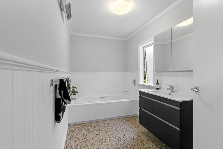 8 Korimako Road Days Bay_17