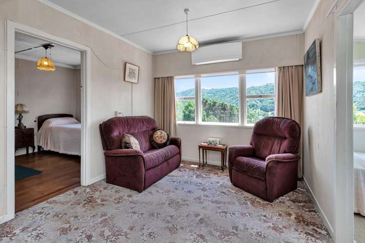 37 Valley View Road Otaika_29