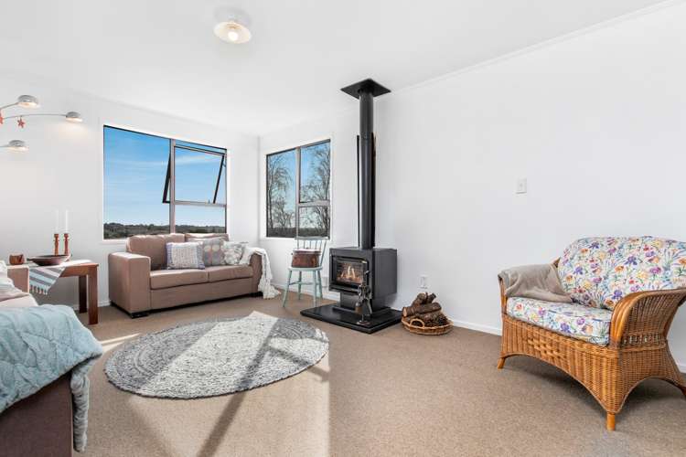 87 Solar Road Glen Eden_5