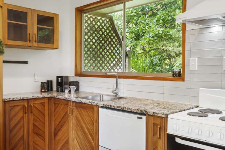 10 Rosecamp Road Beach Haven_19