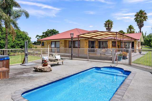 Three Acres, Two Homes, One Huge Shed - Glenbervie