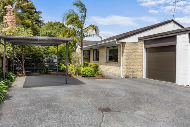 Renovated Brick & Tile in a Top School Location