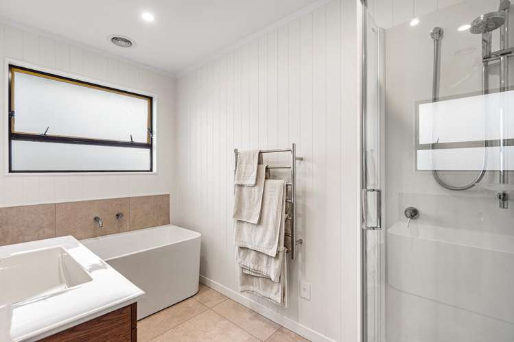 24 Valerie Street Clive_14