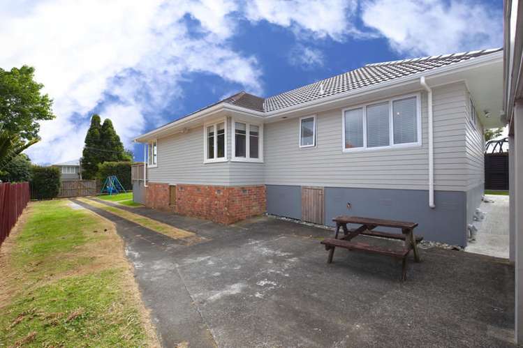 57 Waipani Road Te Atatu Peninsula_13