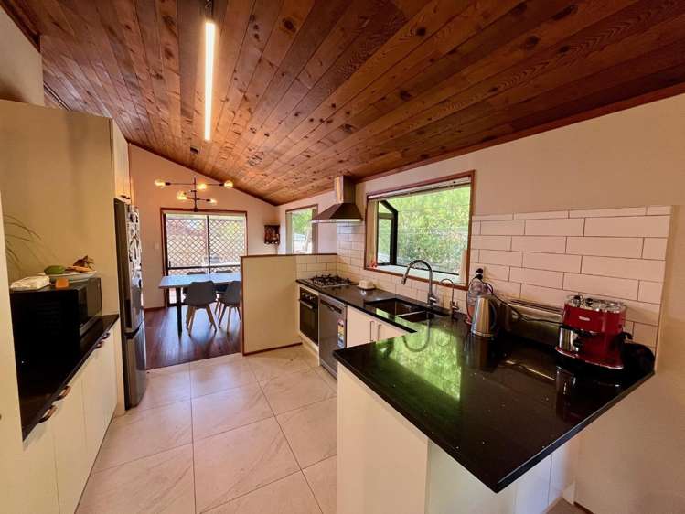 2/11 Firle Place Green Bay_8