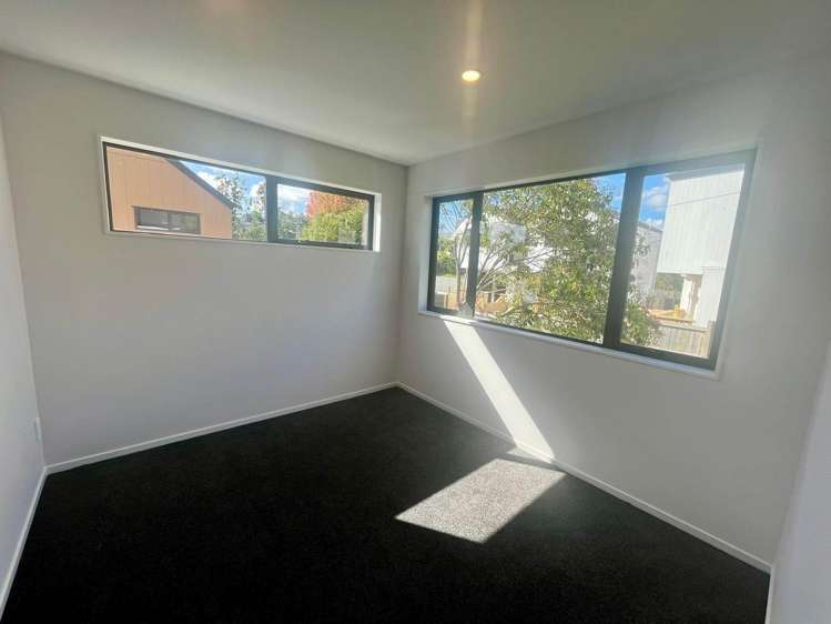 44D Sylvan Crescent Te Atatu South_10