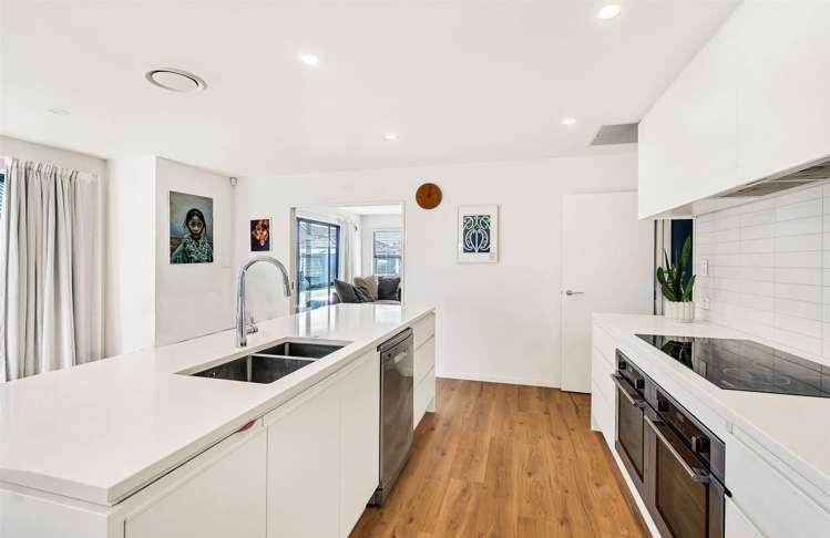 75 Southfield Drive Lincoln_5