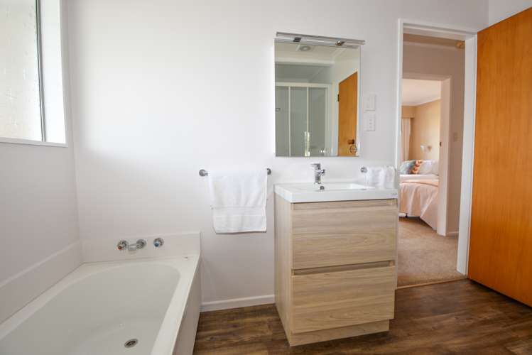 3 Chisholm Place Carterton_10