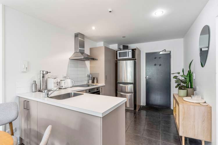 2a/6 Piwakawaka Street Eden Terrace_11