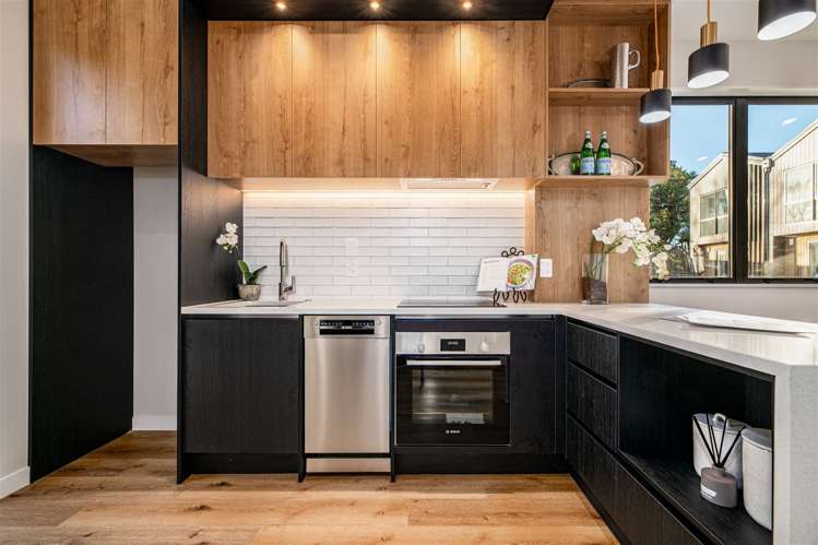 4/110 Beach Road Te Atatu Peninsula_10