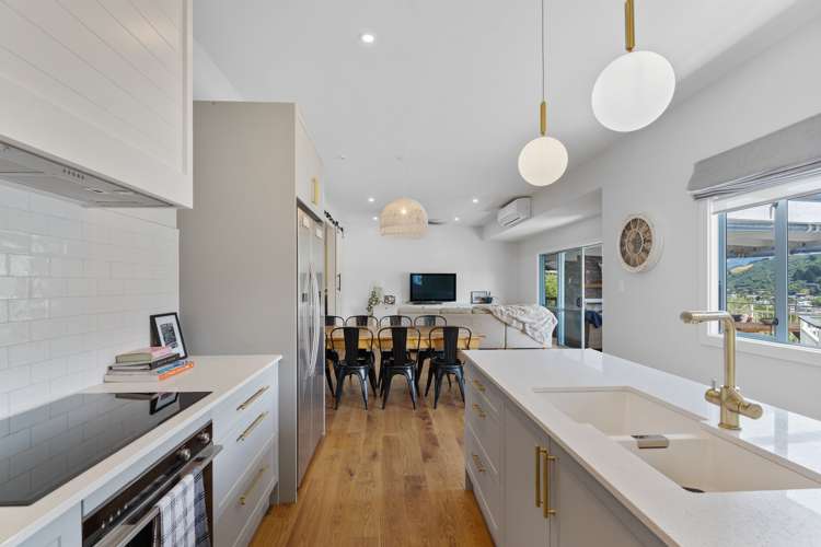 12a Broadway Picton_5