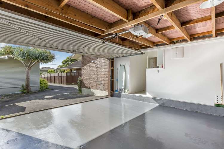 2/10 Corrella Road Belmont_3